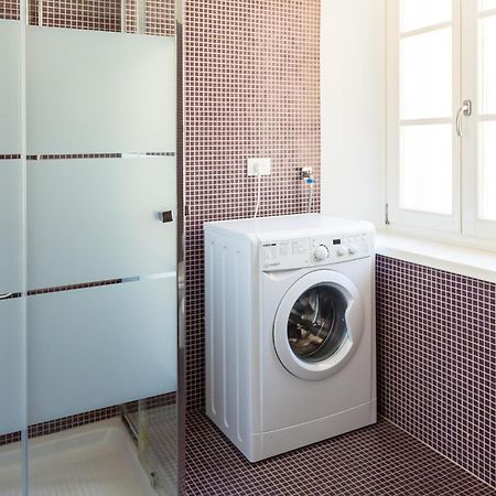 Double Private Parking, 2 Bedrooms & 2 Bathrooms - Elegant Apartment In Old Town Udine Luaran gambar